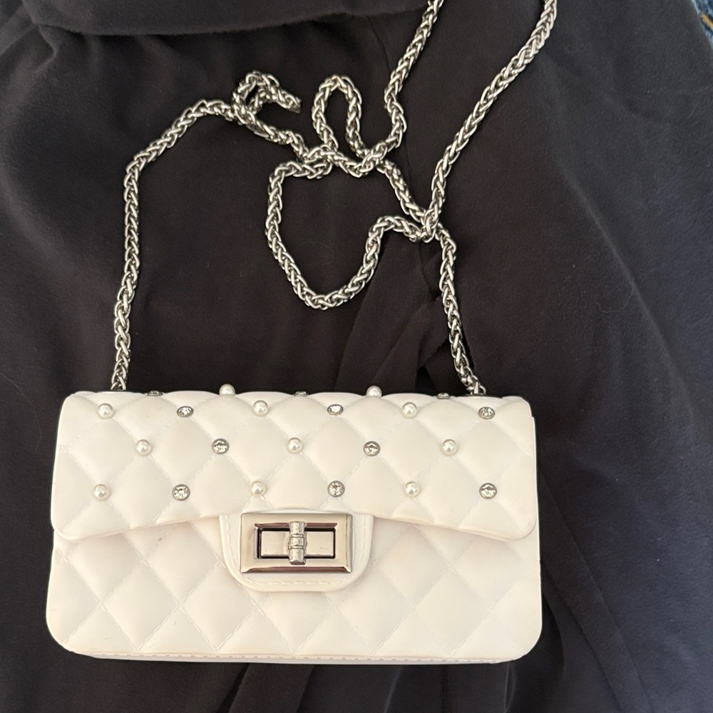 Windsor White Quilted Crossbody Bag with Chain Strap